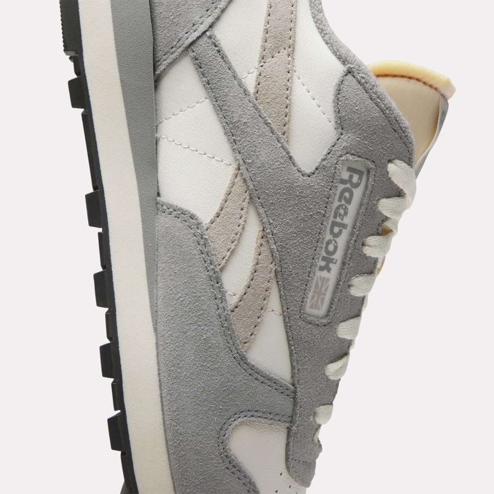 Reebok Footwear Men Classic Leather Shoes CHALK/GREY 3/MOONSTONE
