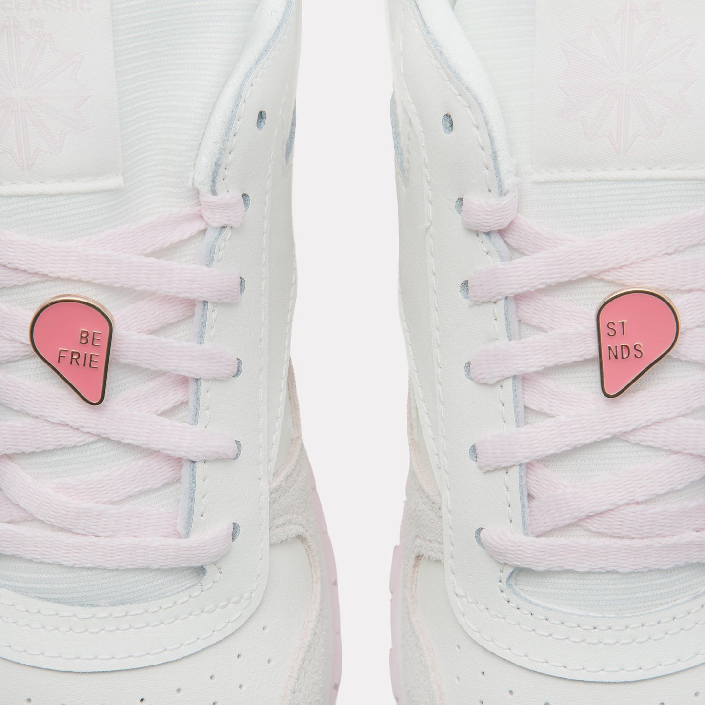 Reebok Footwear Kids Classic Leather Shoes - Grade School CHALK/FROSTEDBERRY