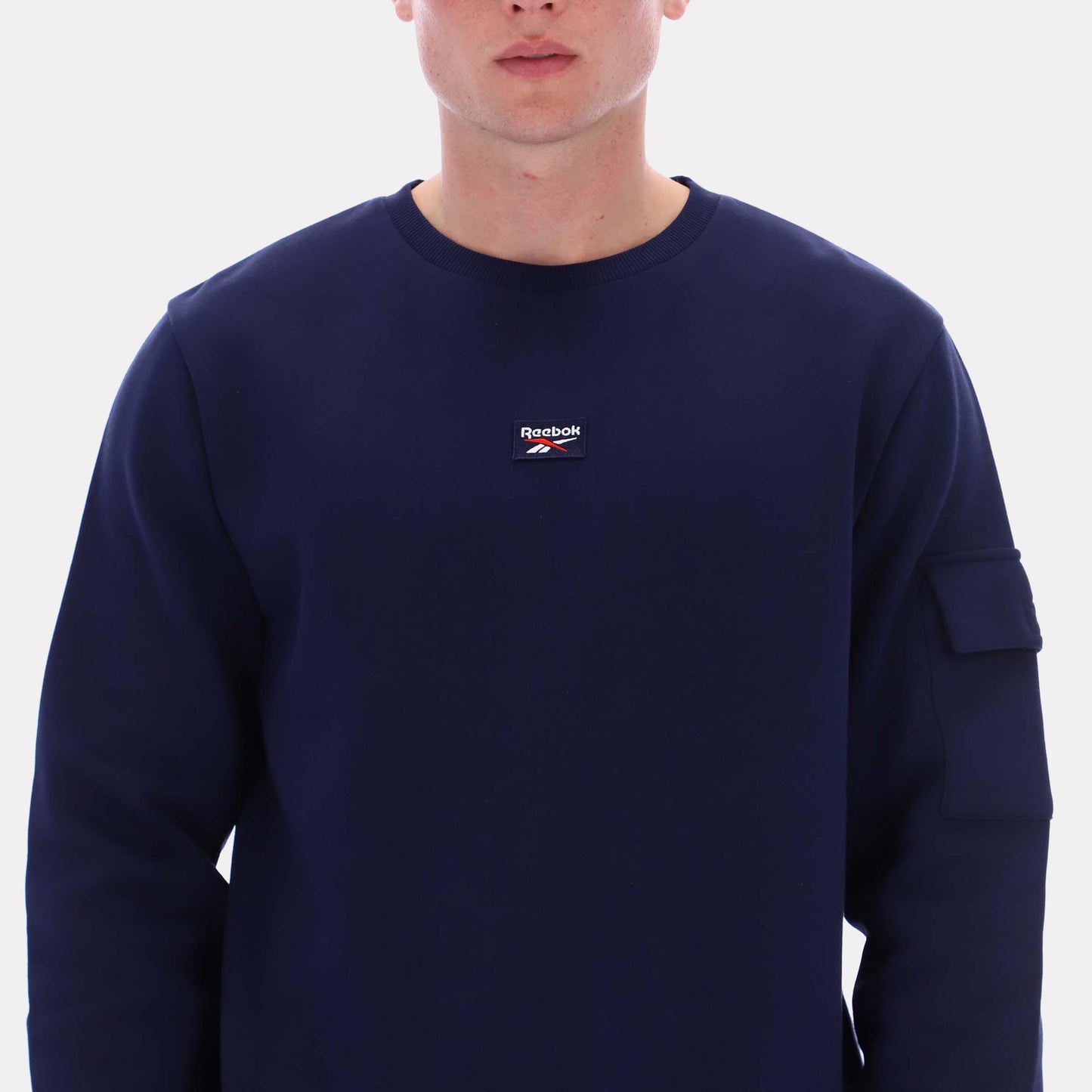 Reebok Apparel Men Reebok Essential Logo Sweatshirt VECTOR NAVY