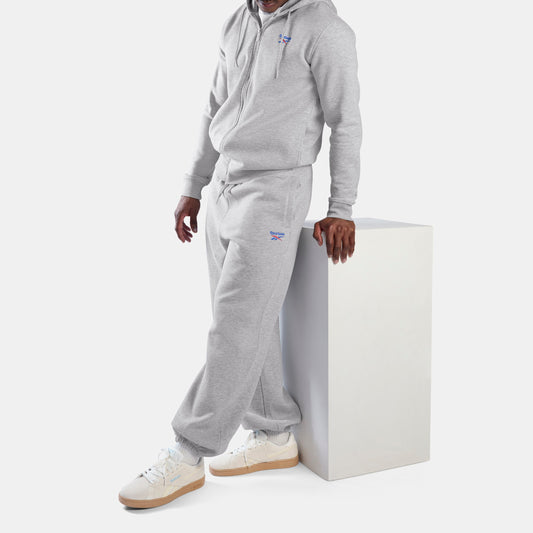 REEBOK APPAREL MEN ID Logo Relaxed Fleece Pants LIGHT GREY MARL