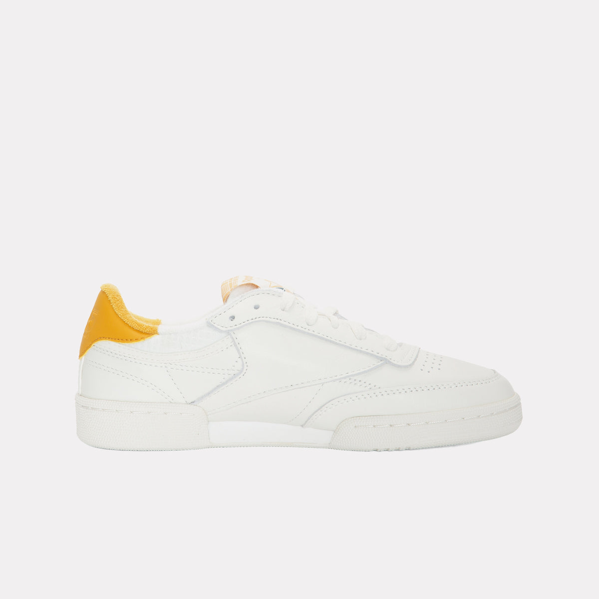 REEBOK FOOTWEAR WOMEN Club C 85 Vintage Shoes – 40th Anniversary CHALK/GRITGOLD/CHALK