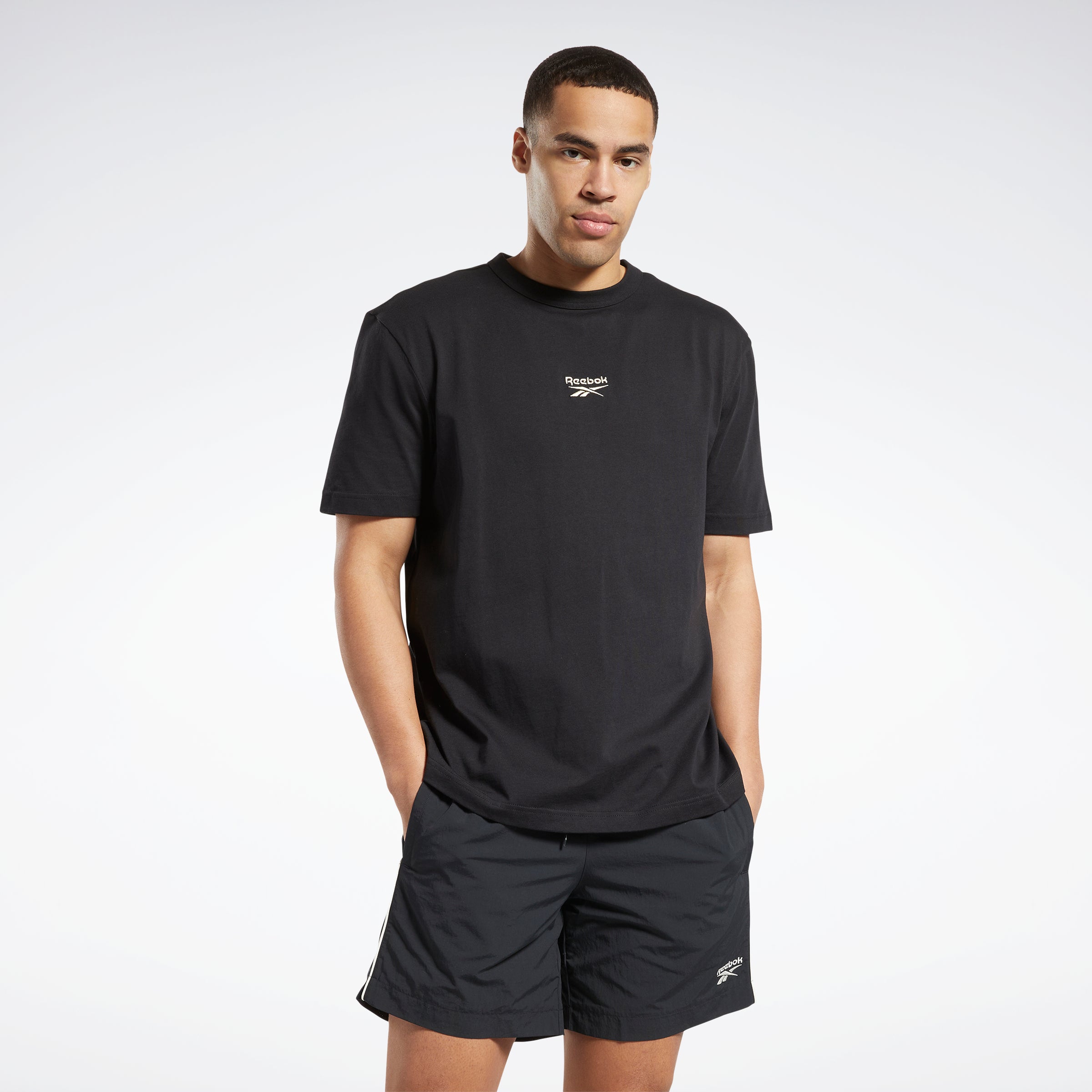 Reebok Apparel Men Classics Small Vector T-Shirt Black – Reebok Canada