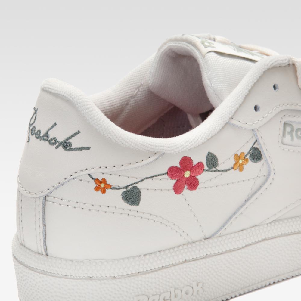 Reebok Footwear Women Club C 85 Shoes BONE/BONE/VINTAGE GREEN