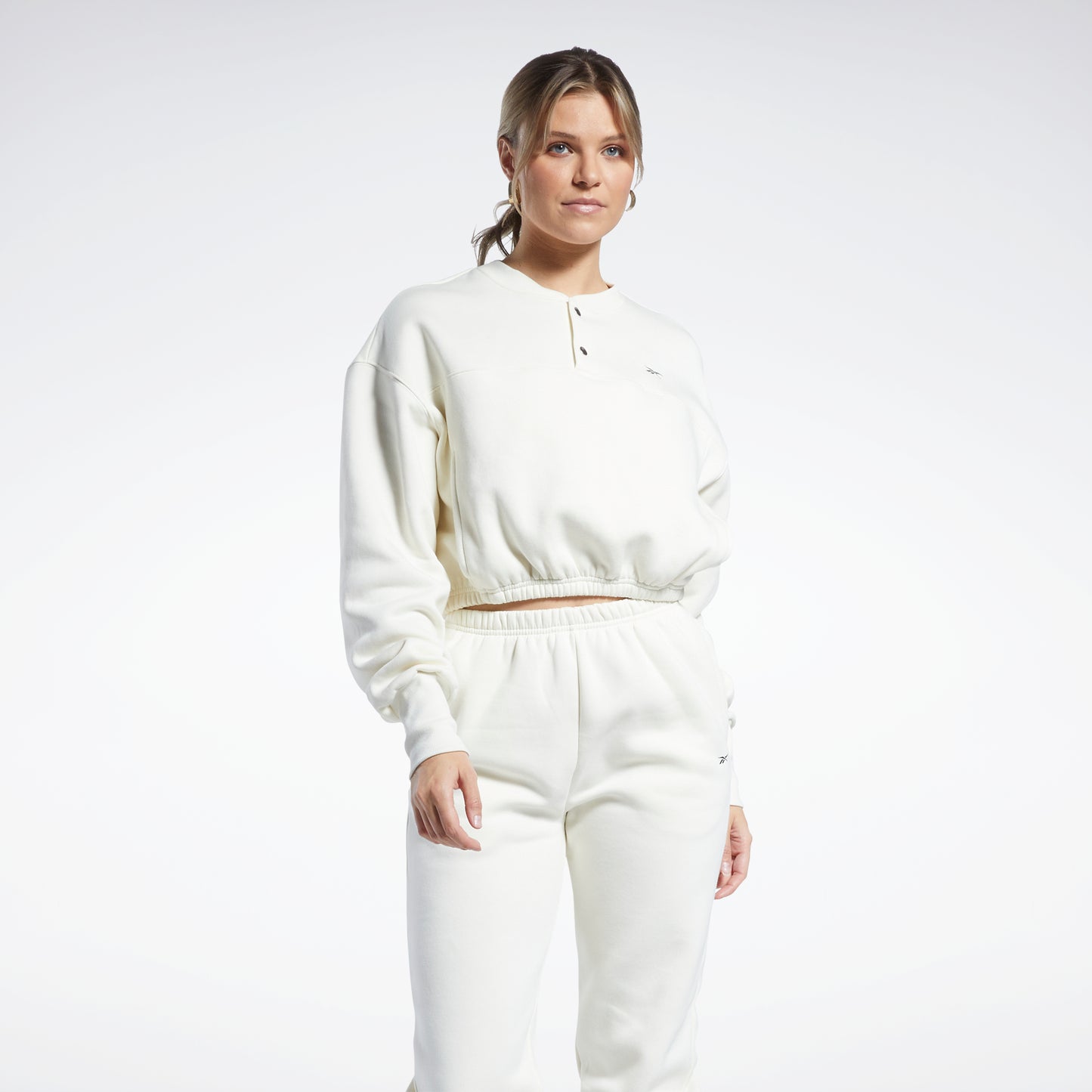 Reebok Apparel Women Classics Fleece Sweatshirt Clawht