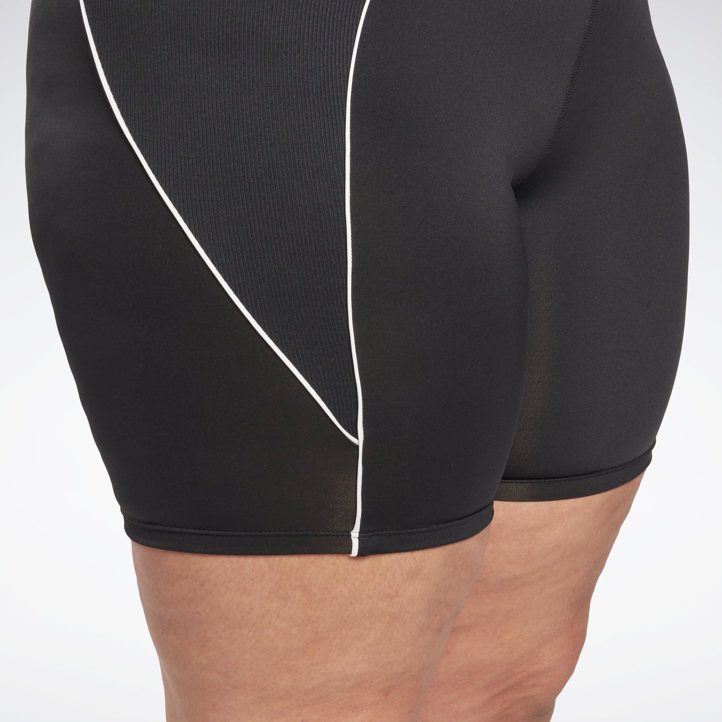 Reebok Apparel Women Workout Ready Poly Shorts (Plus Size) Nghblk