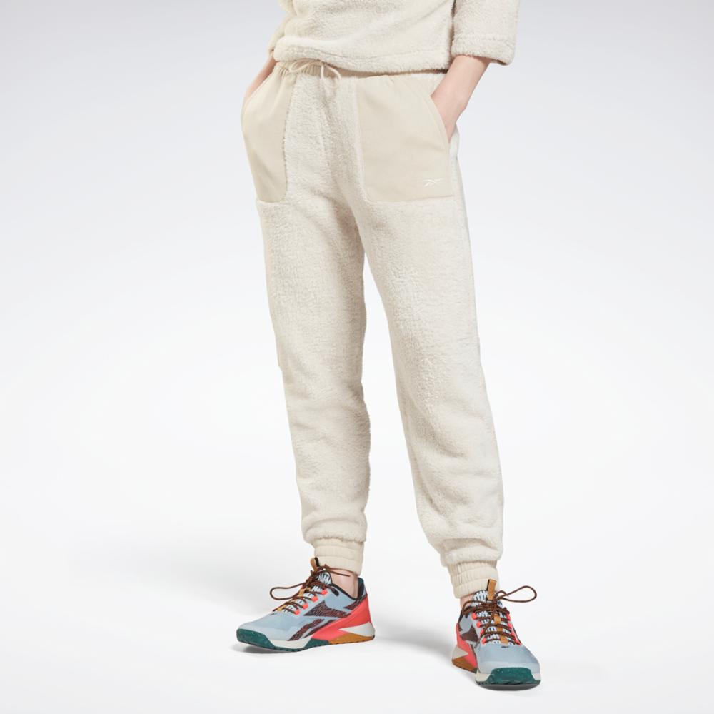 Nike sherpa joggers womens online