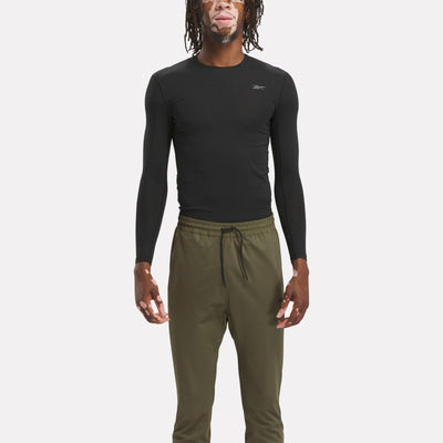 Ii0809 Reebok Reebok Apparel Men Compression Long Sleeve T-Shirt BLACK – Reebok Canada