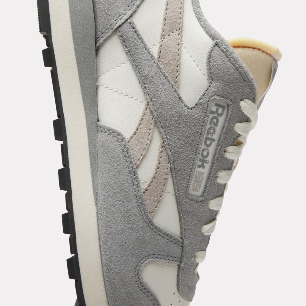 Reebok Footwear Men Classic Leather Shoes CHALK GREY 3 MOONSTONE