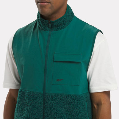 Reebok Apparel Men Active Collective SkyStretch Winter Vest COLLEGIATE GREEN