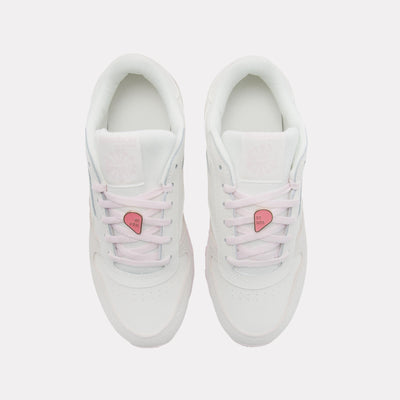 Reebok Footwear Kids Classic Leather Shoes - Grade School CHALK/FROSTEDBERRY