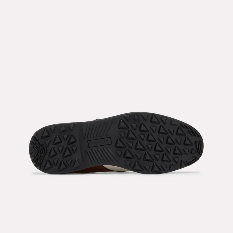 REEBOK FOOTWEAR UNISEX OG Pump Golf Shoes CHALK/UNEARTHED BROWN/BLACK