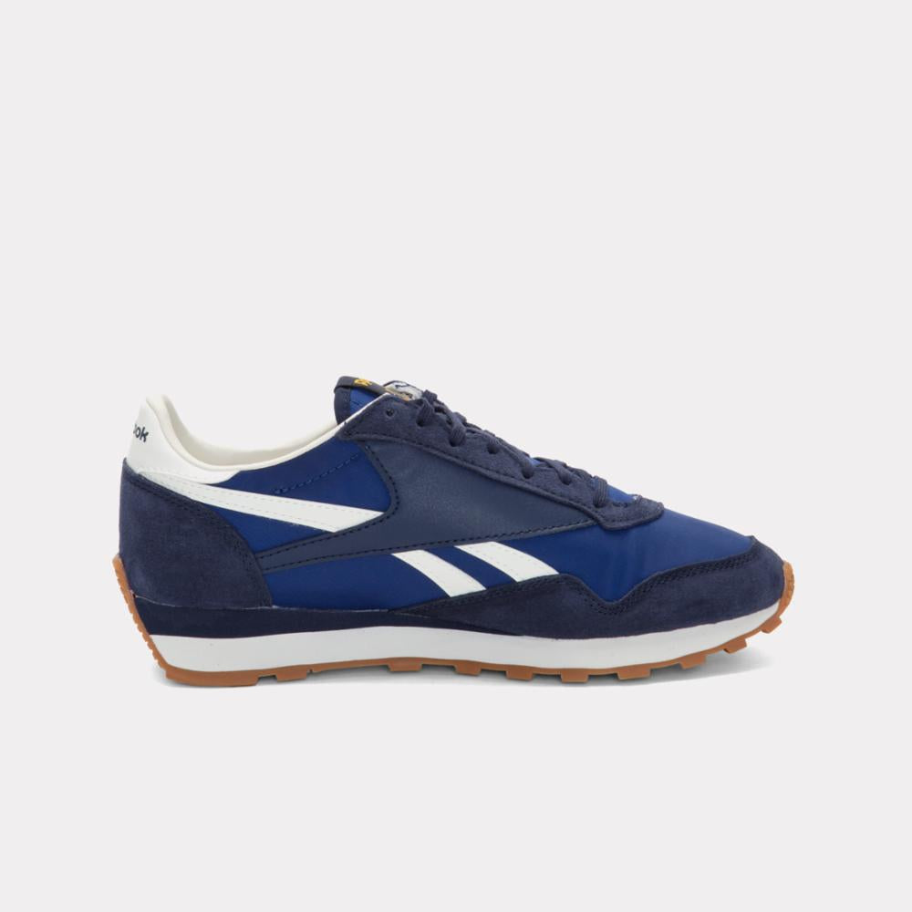 Reebok Footwear Men Aztec II Shoes VECT NAVY/CLASSIC COBALT/CHALK