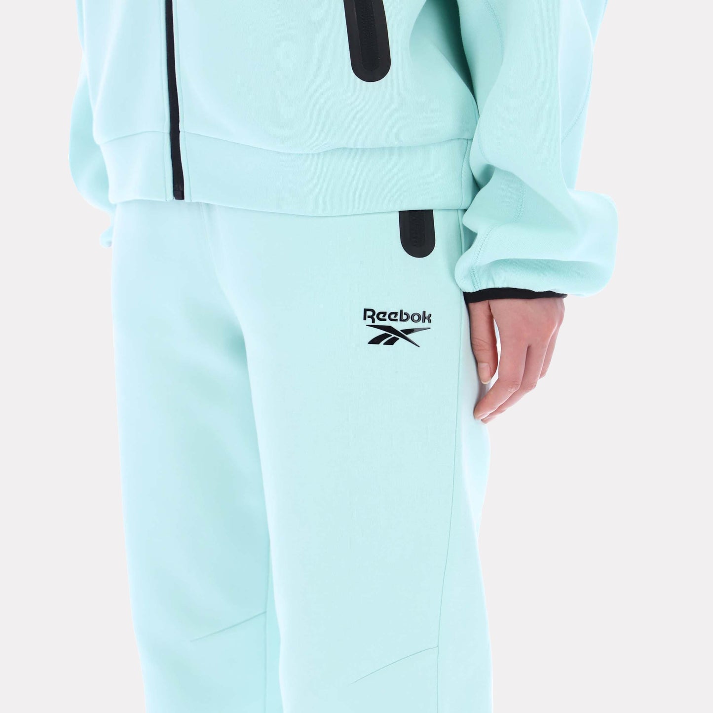 Reebok Apparel Women Vector Tech Joggers GLITCH AQUA
