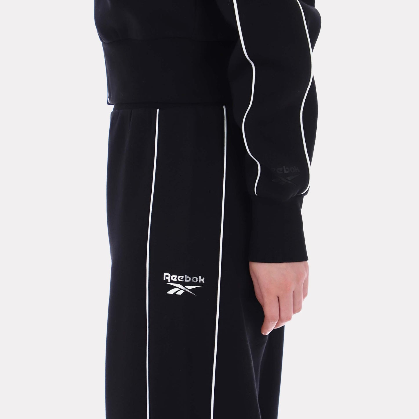 Reebok Apparel Women Off-Duty Wide-Leg Pants BLACK