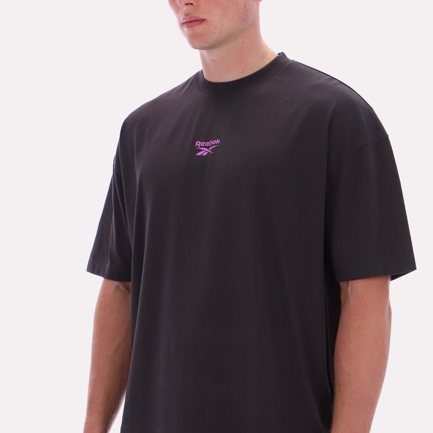 Reebok Apparel Men Varsity Graphic T-Shirt WASHED BLACK