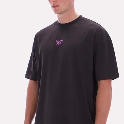 Reebok Apparel Men Varsity Graphic T-Shirt WASHED BLACK