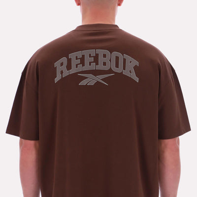 Reebok Apparel Men Varsity Graphic T-Shirt CAMPUS BROWN