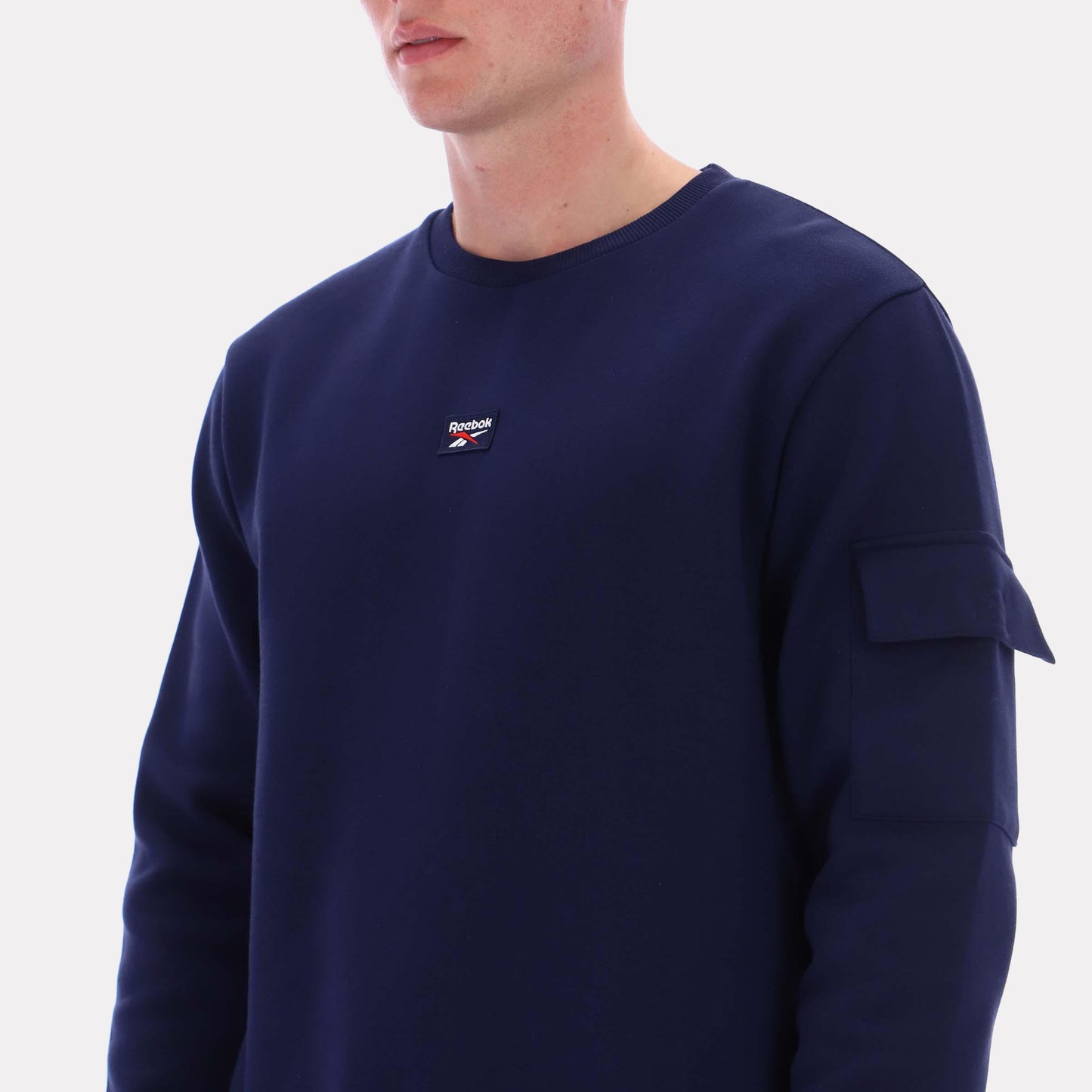 Reebok Apparel Men Reebok Essential Logo Sweatshirt VECTOR NAVY