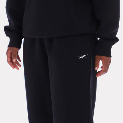 Reebok Apparel Women Lux Fleece Sweatpant BLACK