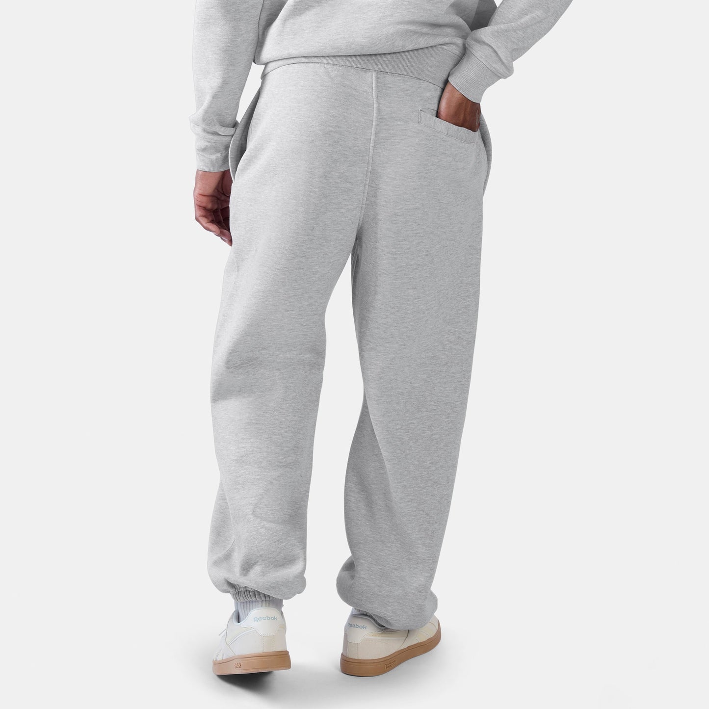 REEBOK APPAREL MEN ID Logo Relaxed Fleece Pants LIGHT GREY MARL