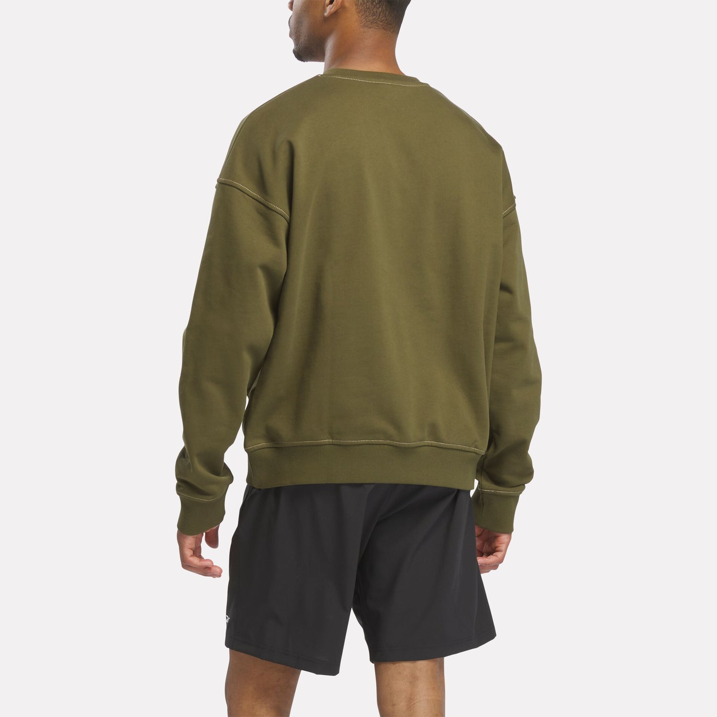 REEBOK APPAREL MEN Forge Standard Patch Logo Crewneck Sweatshirt OLIVE STONE
