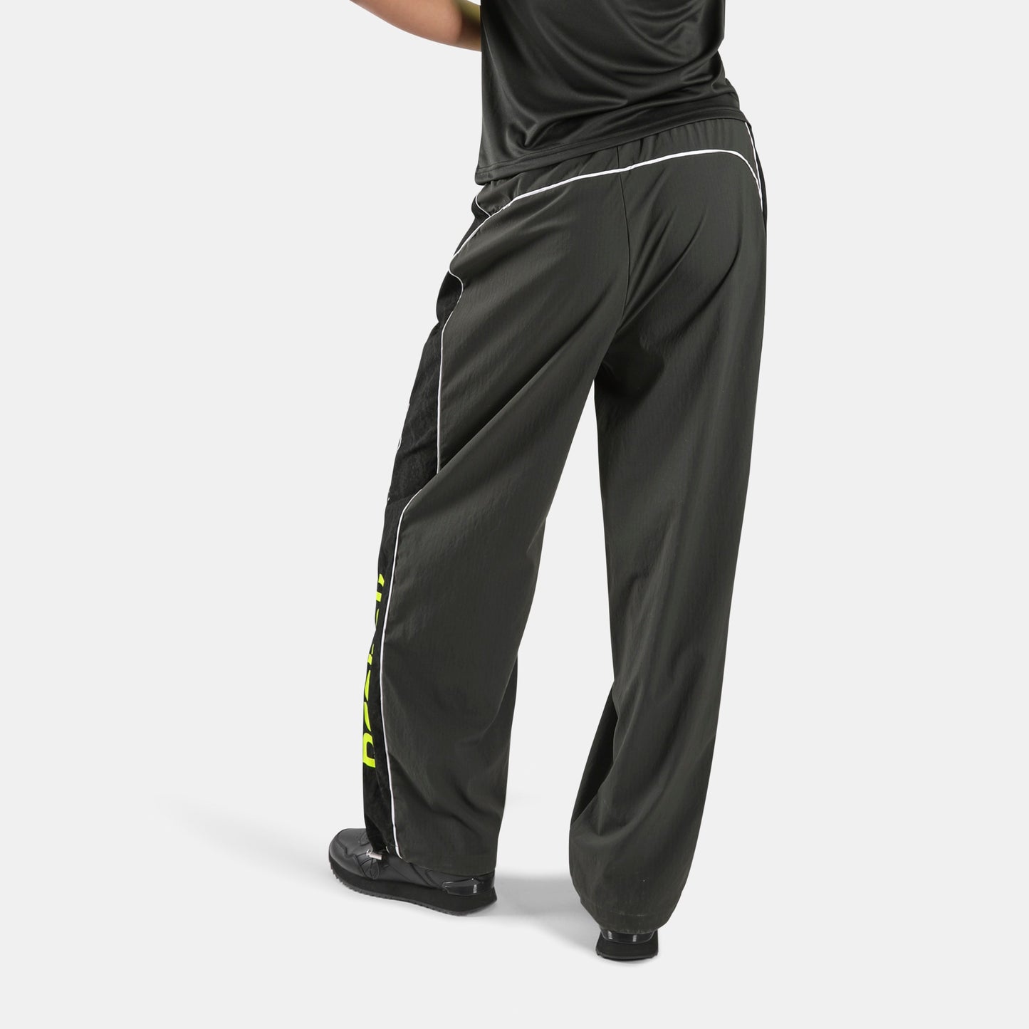 REEBOK APPAREL WOMEN Sidewinder Ripstop Track Pants GREY 6/DIGITAL LIME