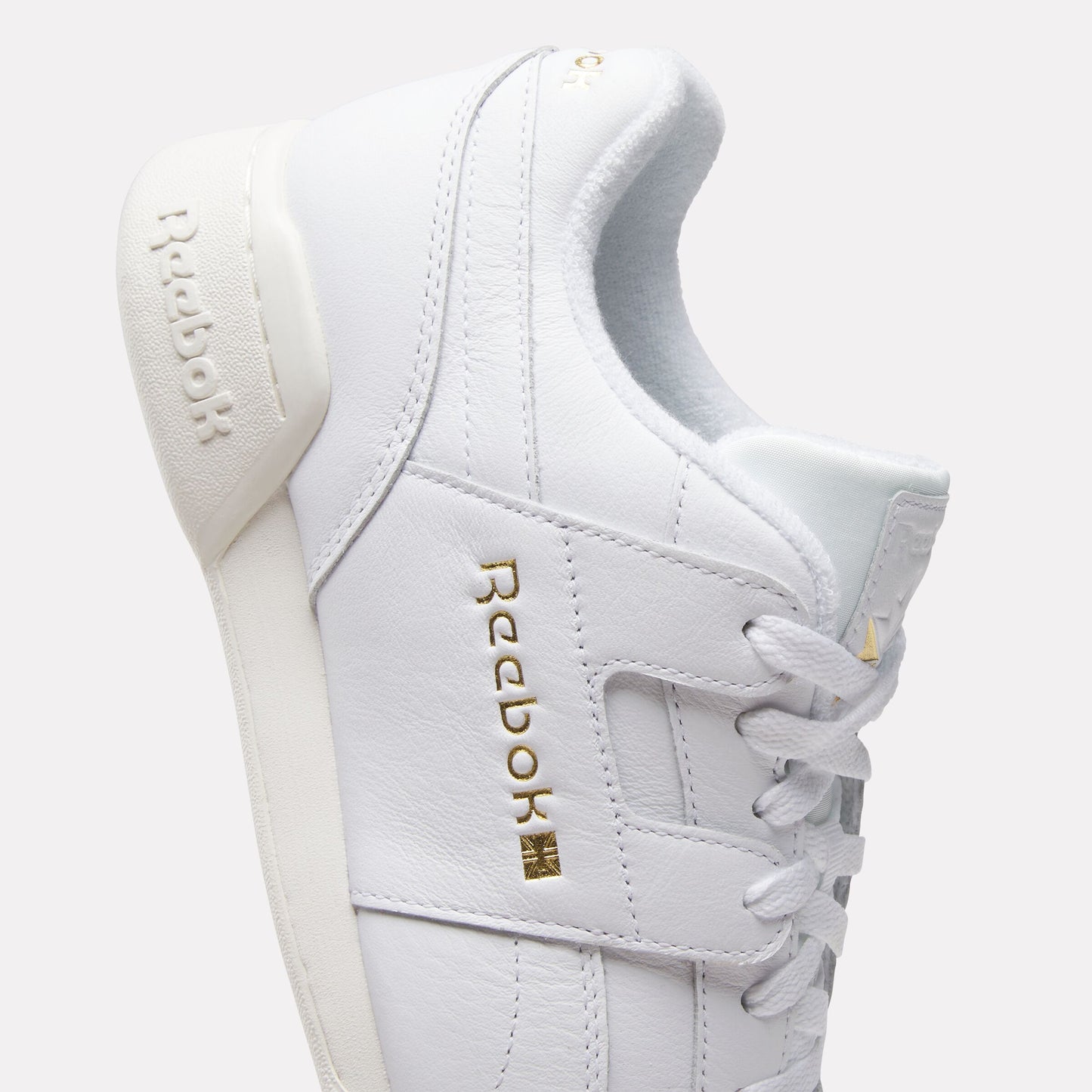 REEBOK FOOTWEAR UNISEX Workout Plus Shoes CHALK/FTWRWHITE/GOLDMETALLIC