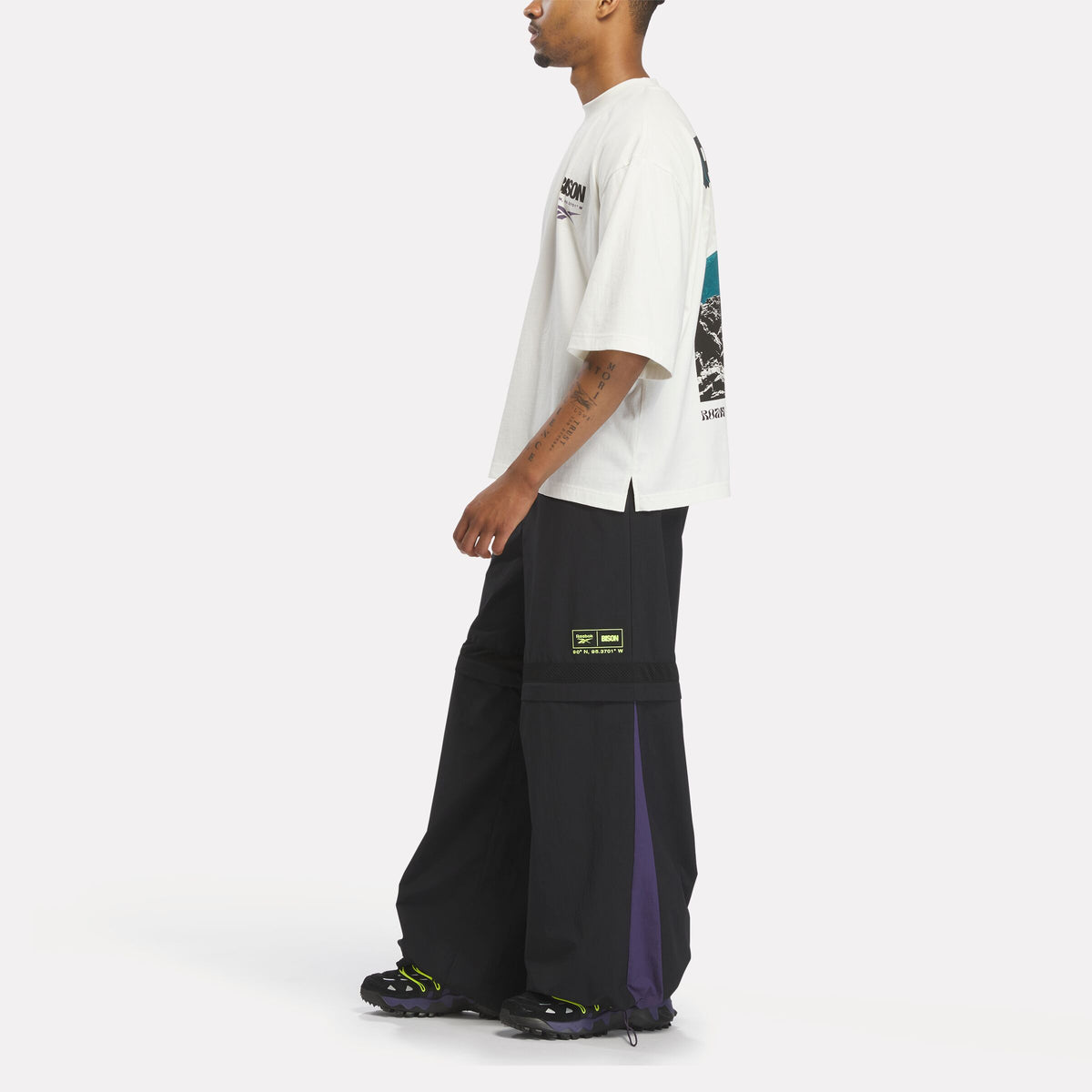 REEBOK APPAREL UNISEX Reebok x A Herd of Bison Graphic Tee CHALK/BLACK