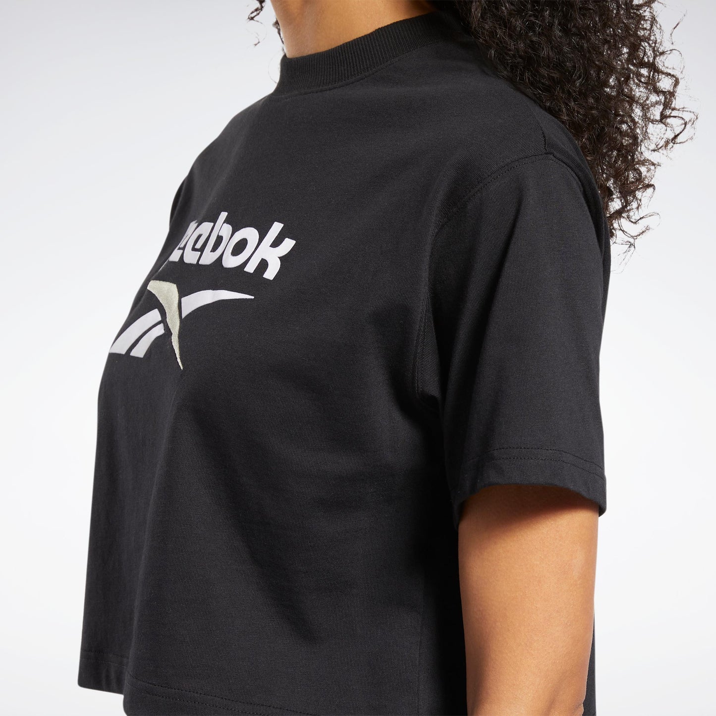 Reebok Apparel Women Classics Big Logo Crop T-Shirt BLACK