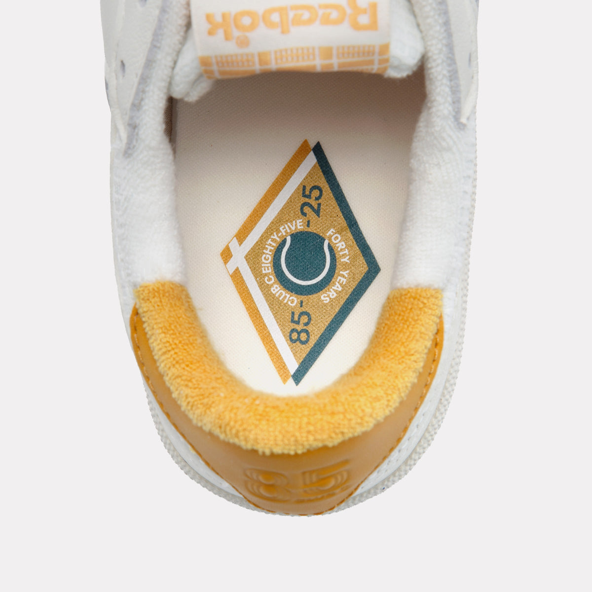 REEBOK FOOTWEAR WOMEN Club C 85 Vintage Shoes – 40th Anniversary CHALK/GRITGOLD/CHALK