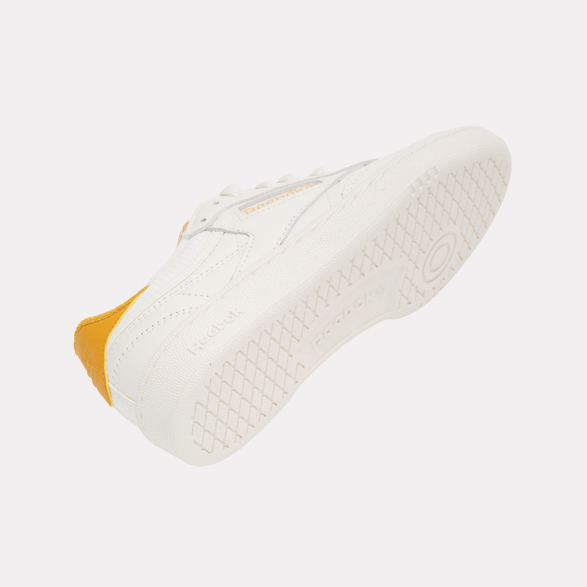 REEBOK FOOTWEAR WOMEN Club C 85 Vintage Shoes – 40th Anniversary CHALK/GRITGOLD/CHALK