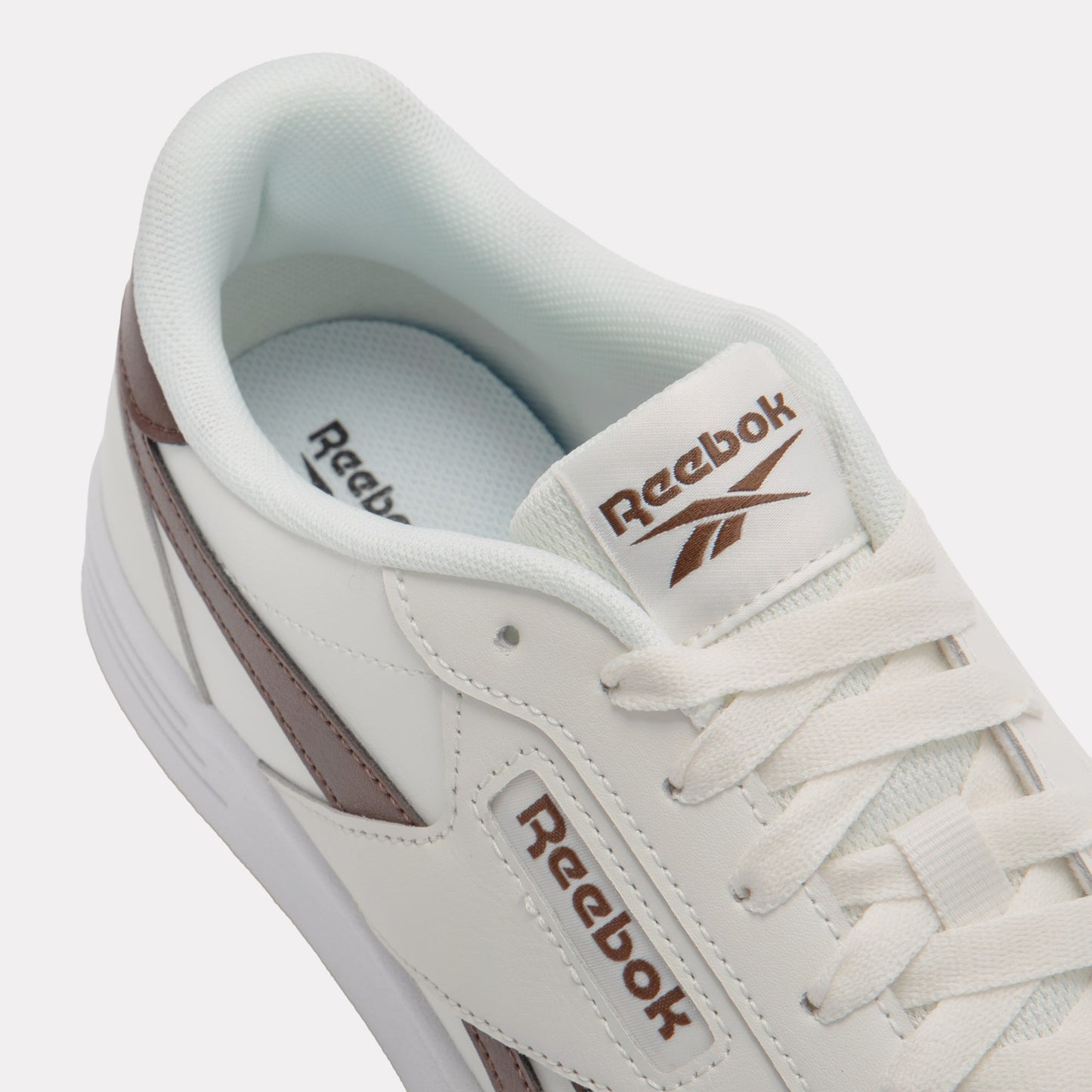 REEBOK FOOTWEAR MEN Court Advance Shoes CHALK/FORMALBROWN/GUM