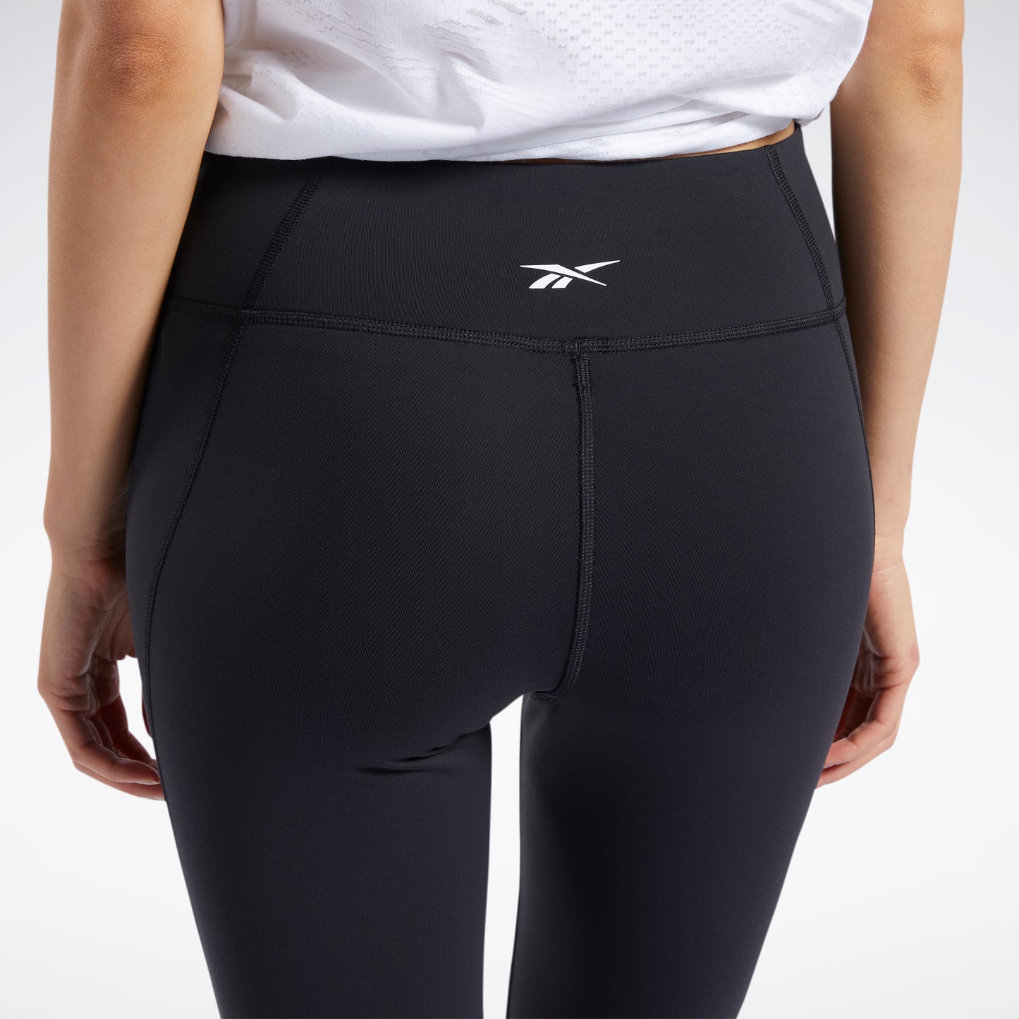 Buy Reebok Black Slim Fit Shiny Tights for Women Online @ Tata CLiQ