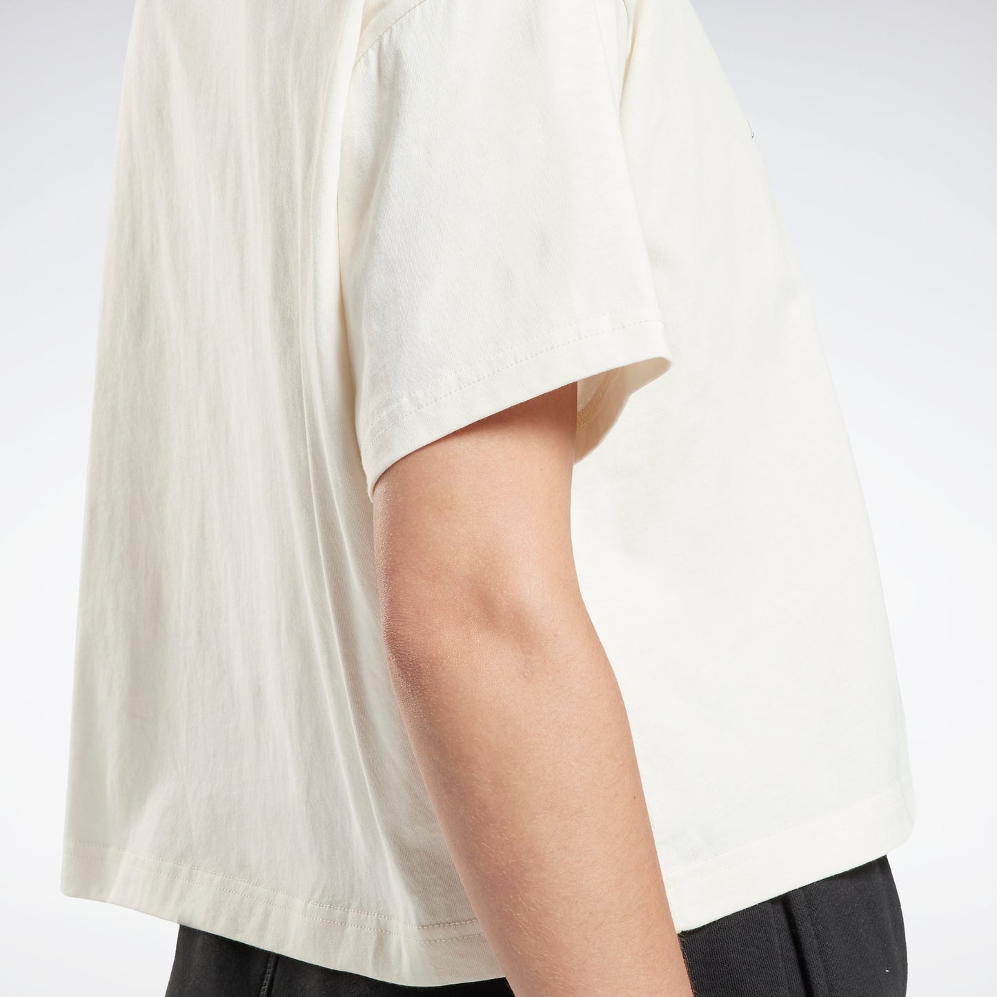Reebok Apparel Women Classics Winter Pack T-Shirt Clawht