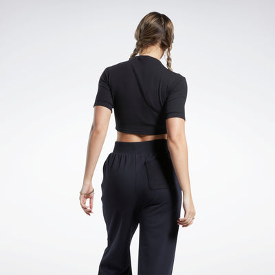 Reebok Women's Seamless, Stretch Cropped Wireless Sports Top with Racer  Back Undershirt, Grey Marl, XS : : Fashion