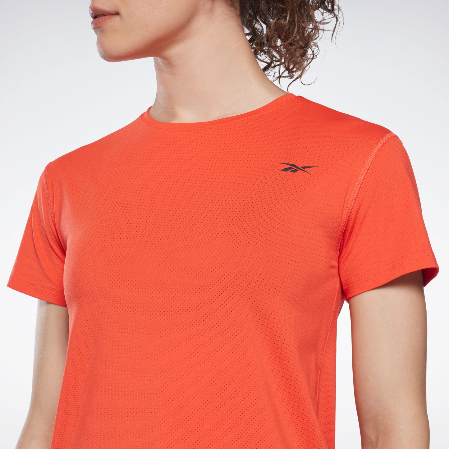 Reebok Apparel Women Activchill Athletics T-Shirt Dynred