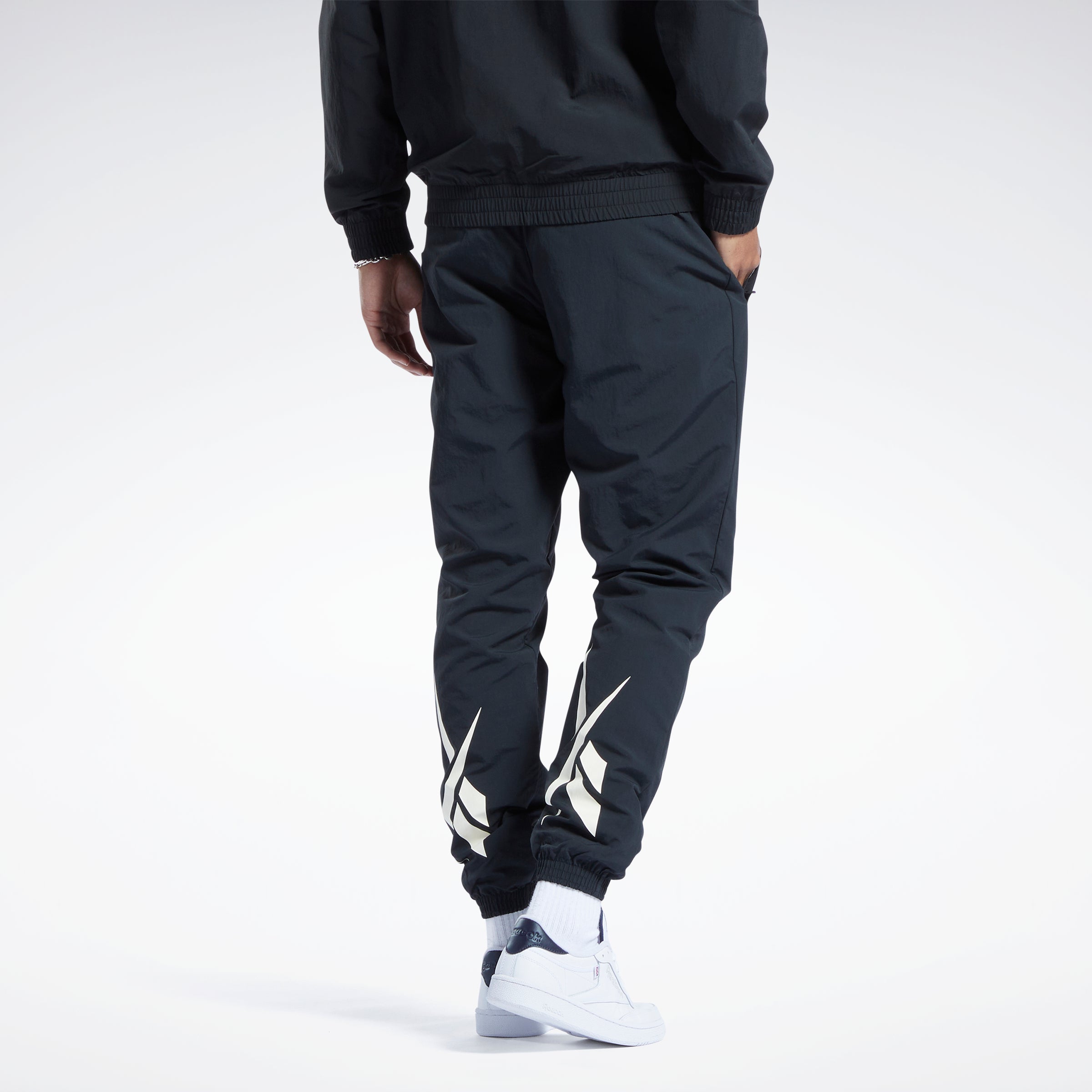 Reebok Apparel Hommes Classics Vector Pantalon de survetement Nghblk N