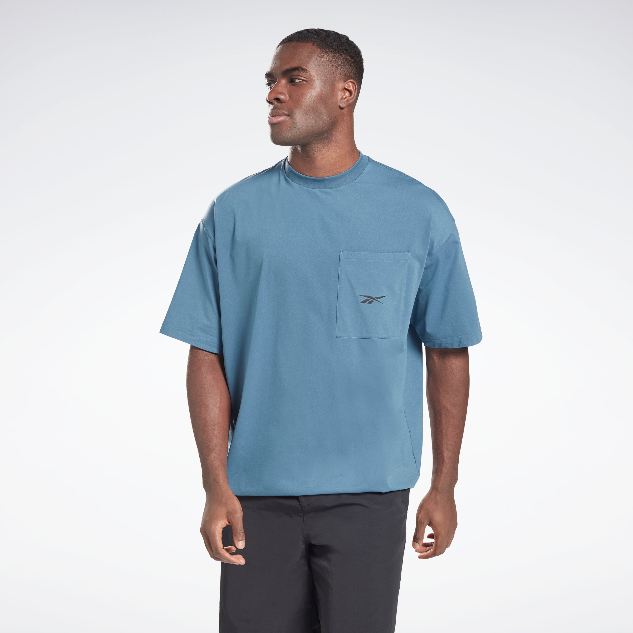 Reebok Apparel Men Vector Pocket T-Shirt Brablu – Reebok Canada