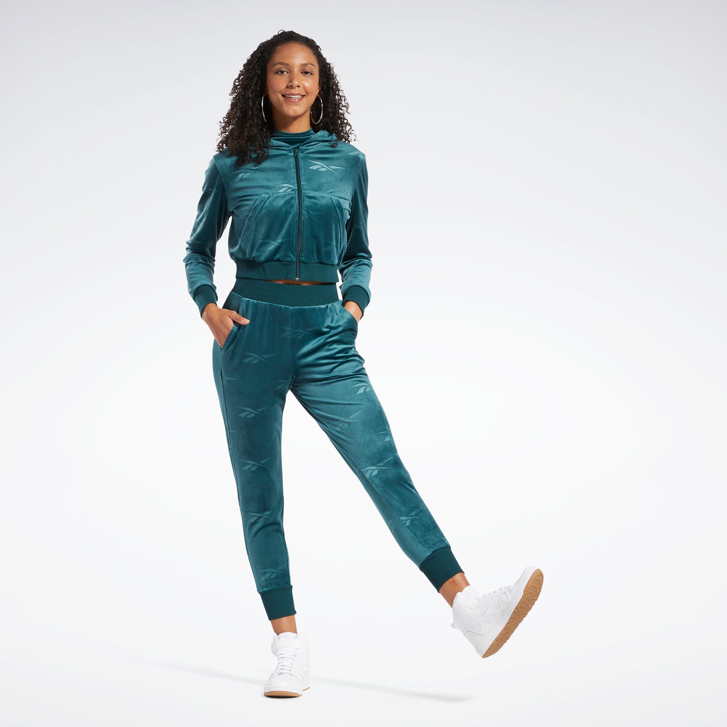 Reebok Apparel Women Classics Energy Q4 Velour Zip-Up Sweatshirt Forgr –  Reebok Canada