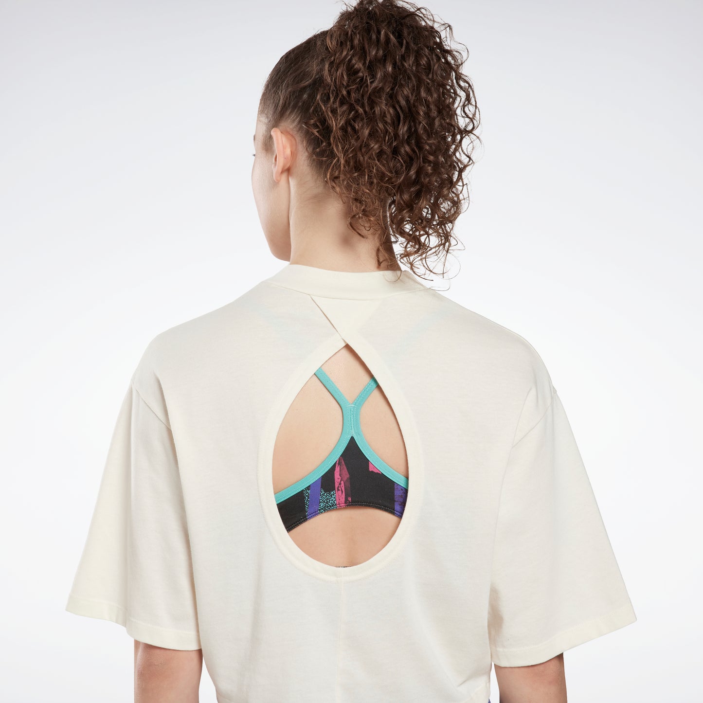 Reebok Apparel Women Myt Cutout T-Shirt Clawht – Reebok Canada