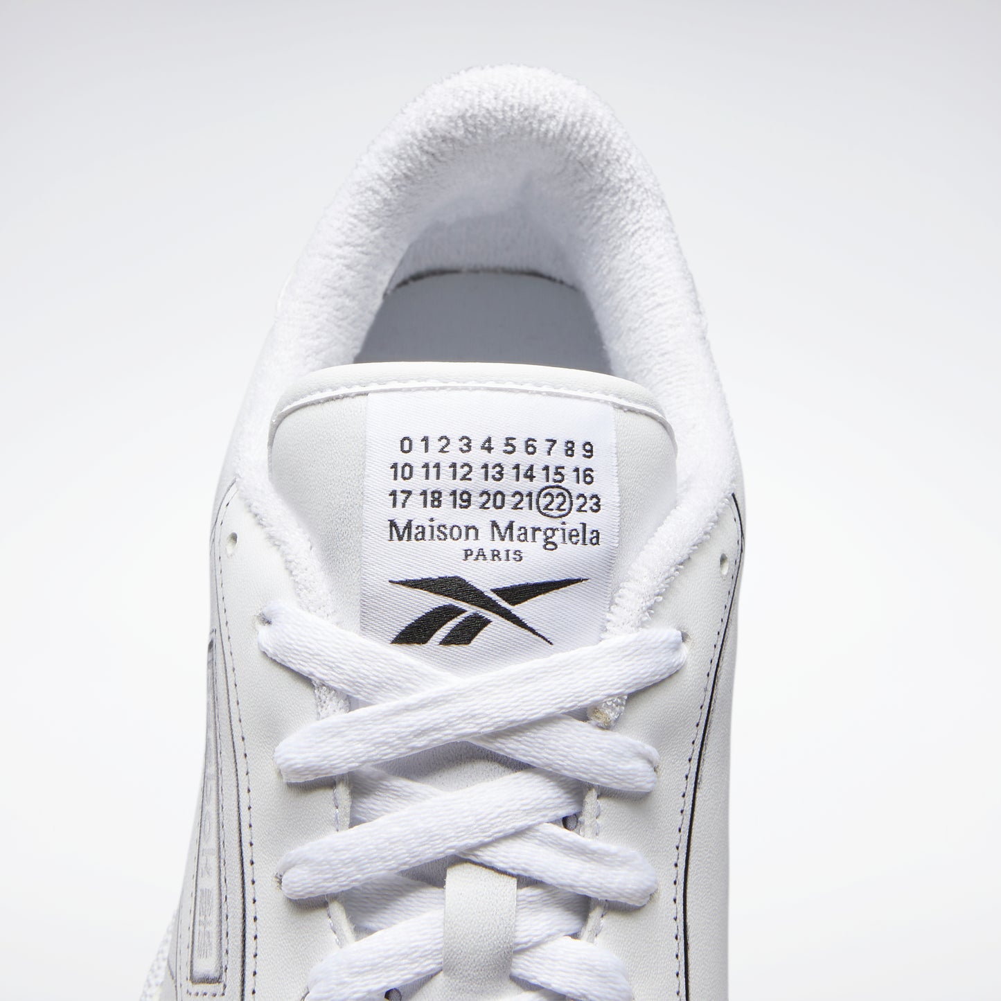Chaussures Reebok Footwear Hommes Maison Margiela Club C Blanc/Noir/Blanc