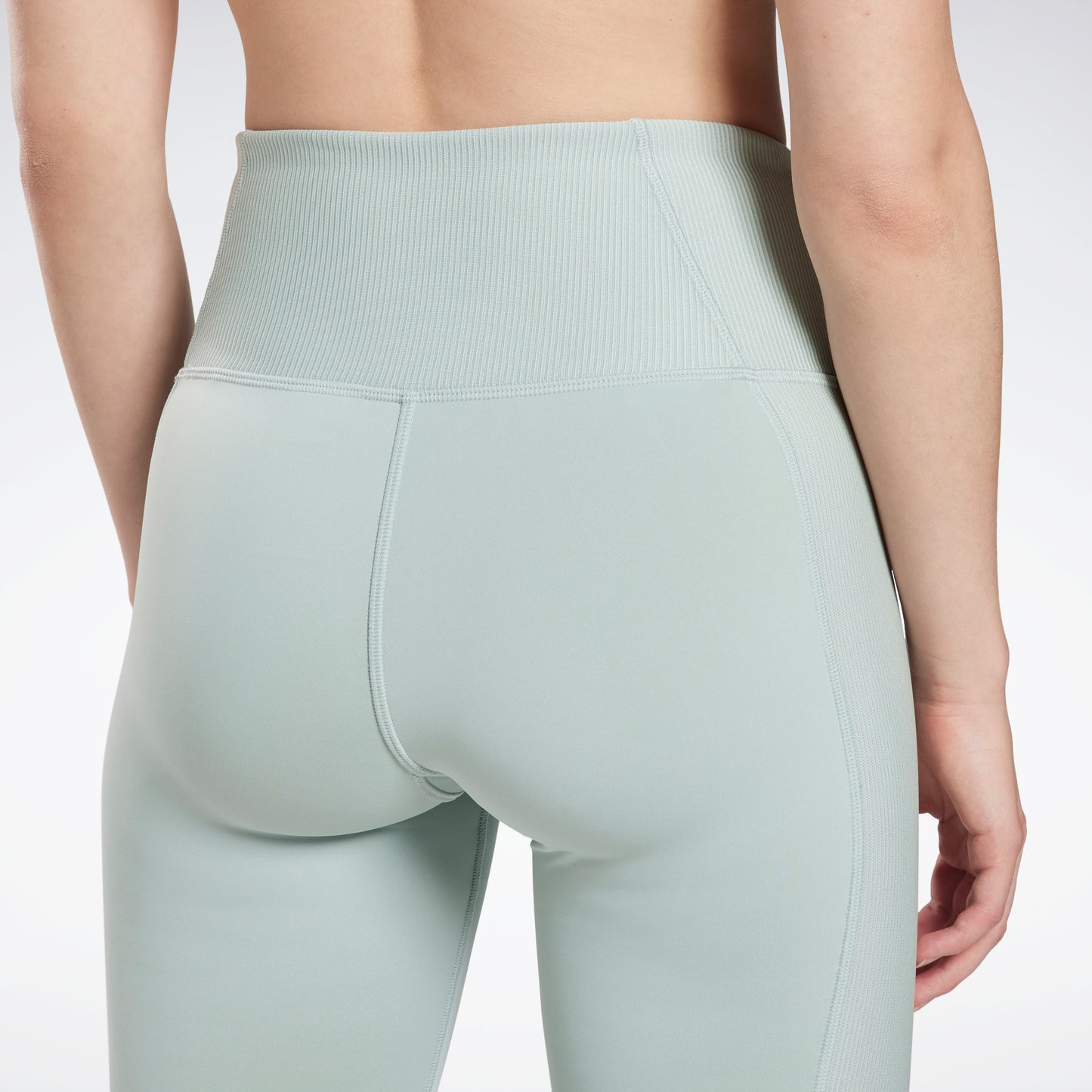 Carbon Fiber Yoga Capri Leggings for Women High Waistband Mid Calf Length  Printed Workout Pants With High Performance Design Non See Through -   Canada