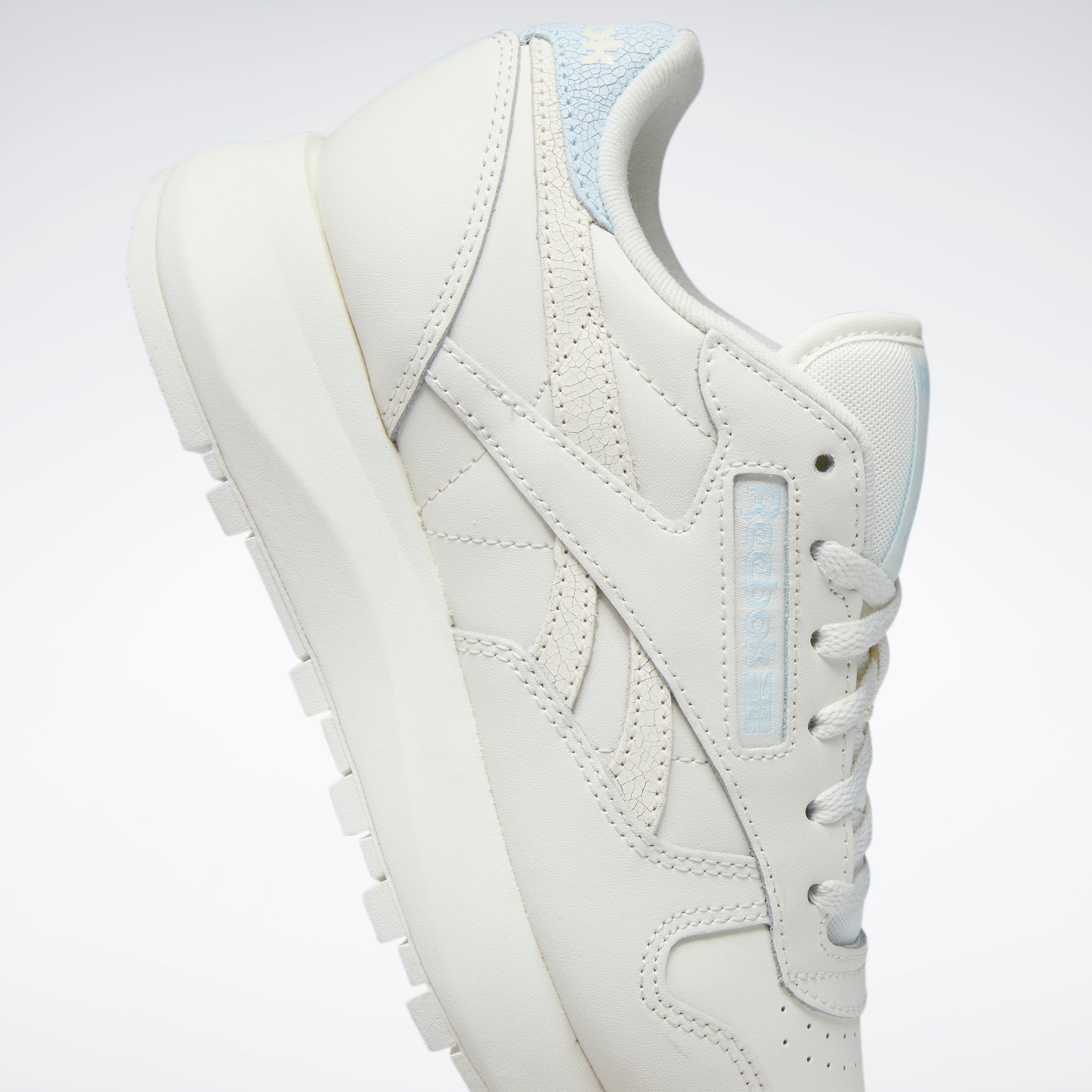 Female on sale reebok classics