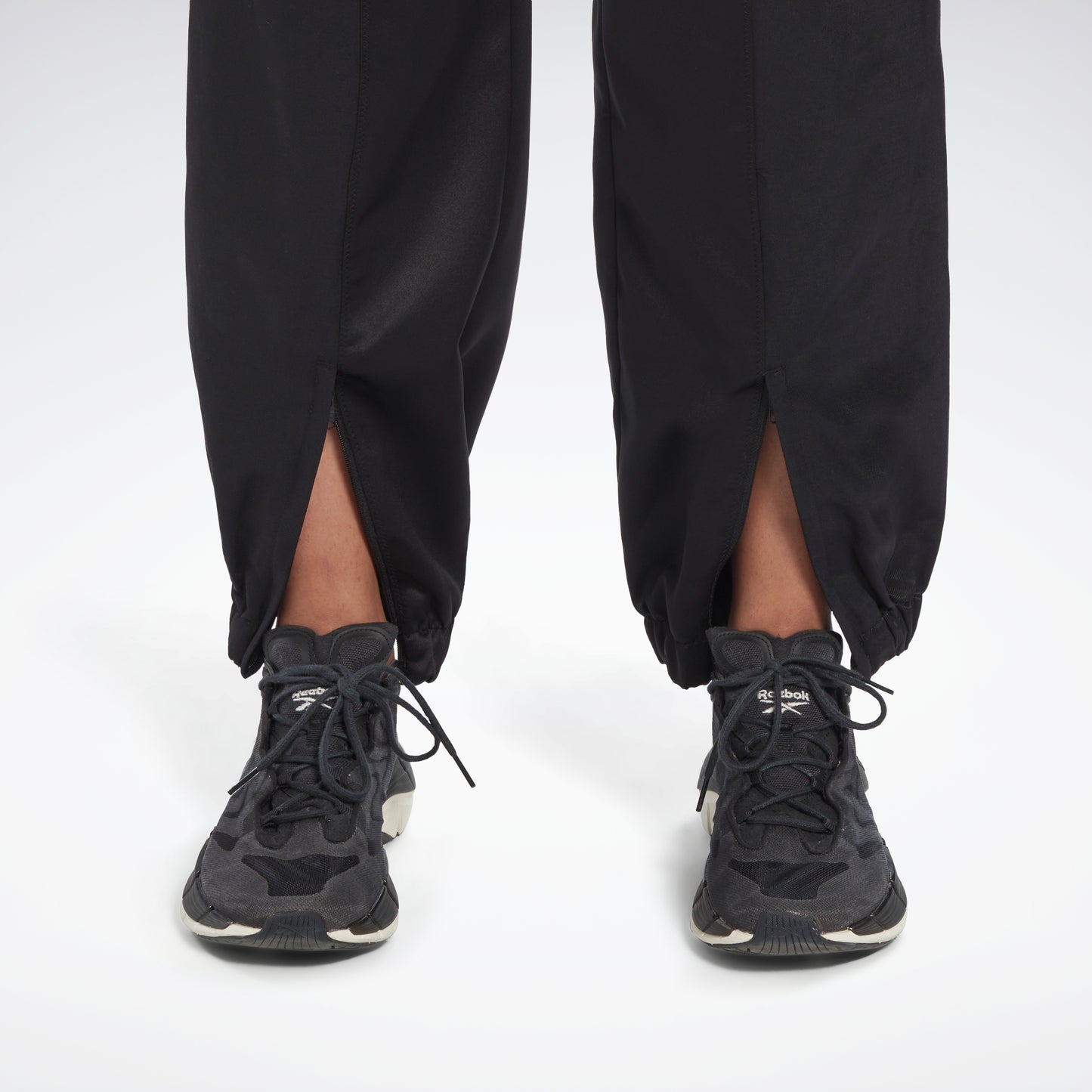 Reebok Apparel Women Tech-Style Woven Joggers Black