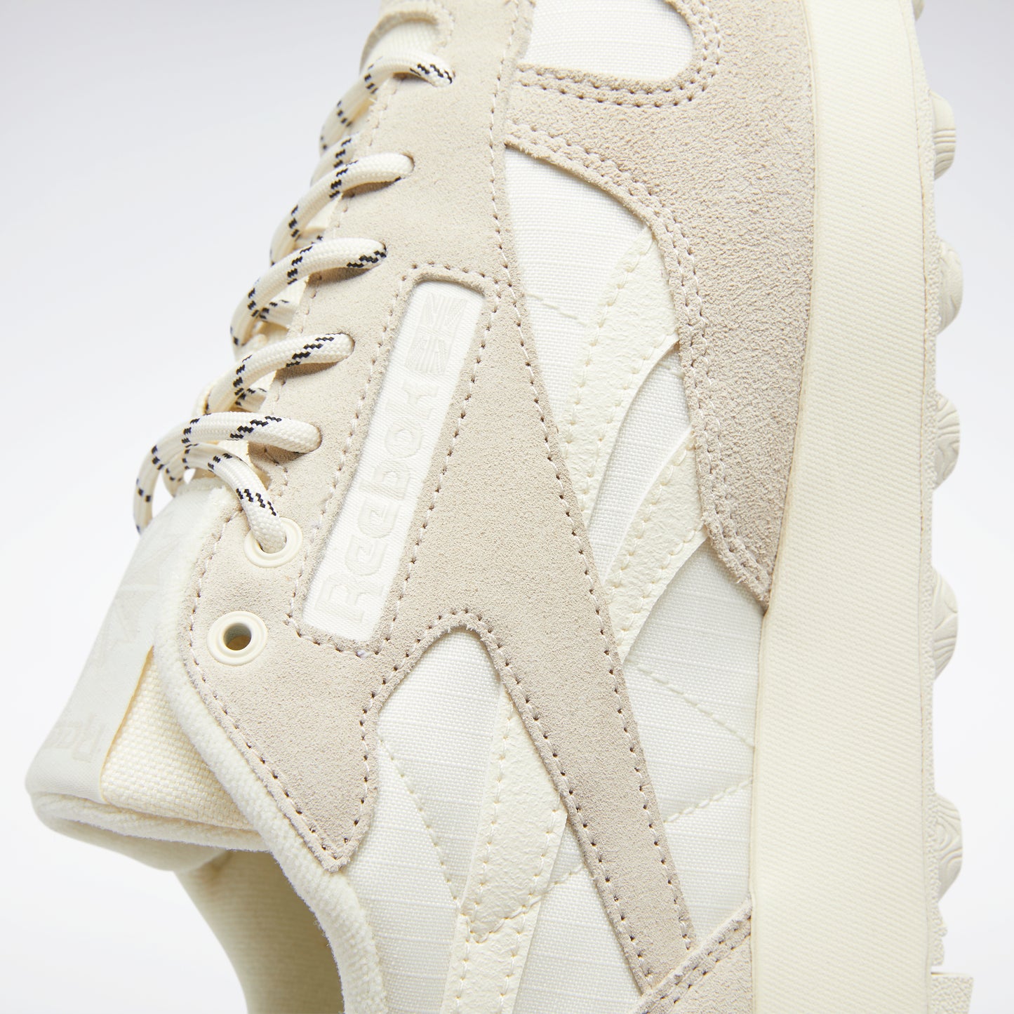 Classic Leather Shoes - White / Chalk / Stucco