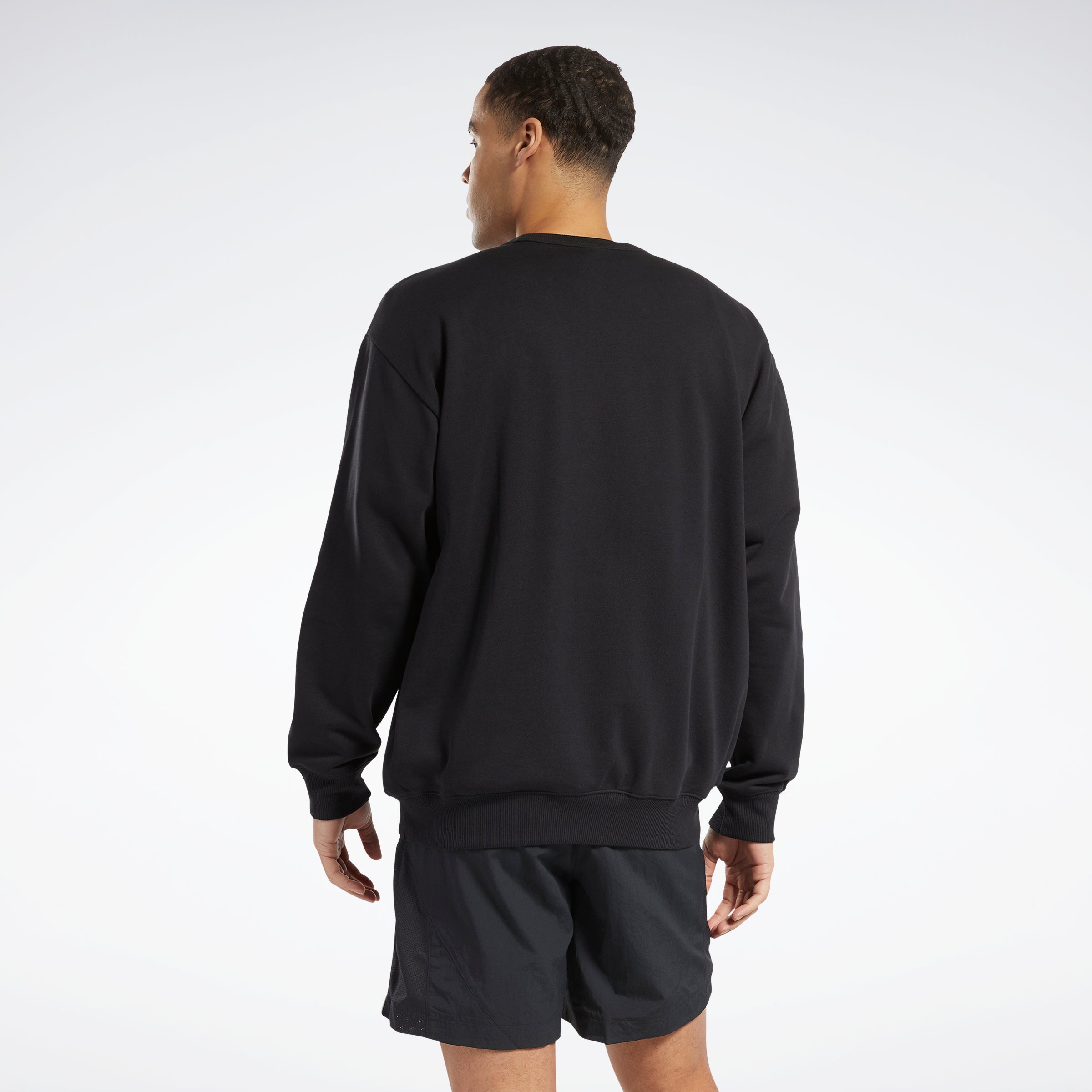 Reebok Apparel Men Classics Small Vector Crew Sweatshirt Black