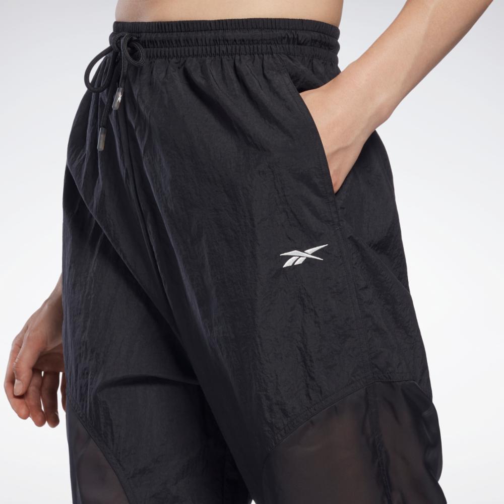 Reebok Apparel Women S OPAQUE WOVEN PANT BLACK