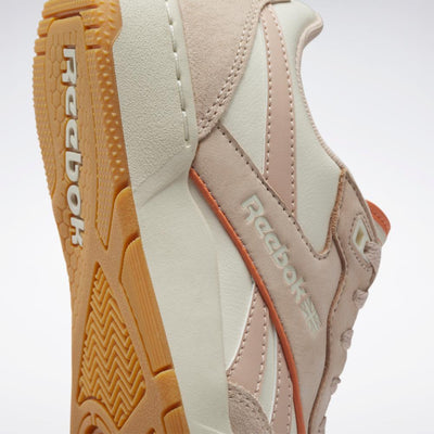 Reebok Footwear Women BB 4000 II CLAWHT/SOFECR/CORCOU